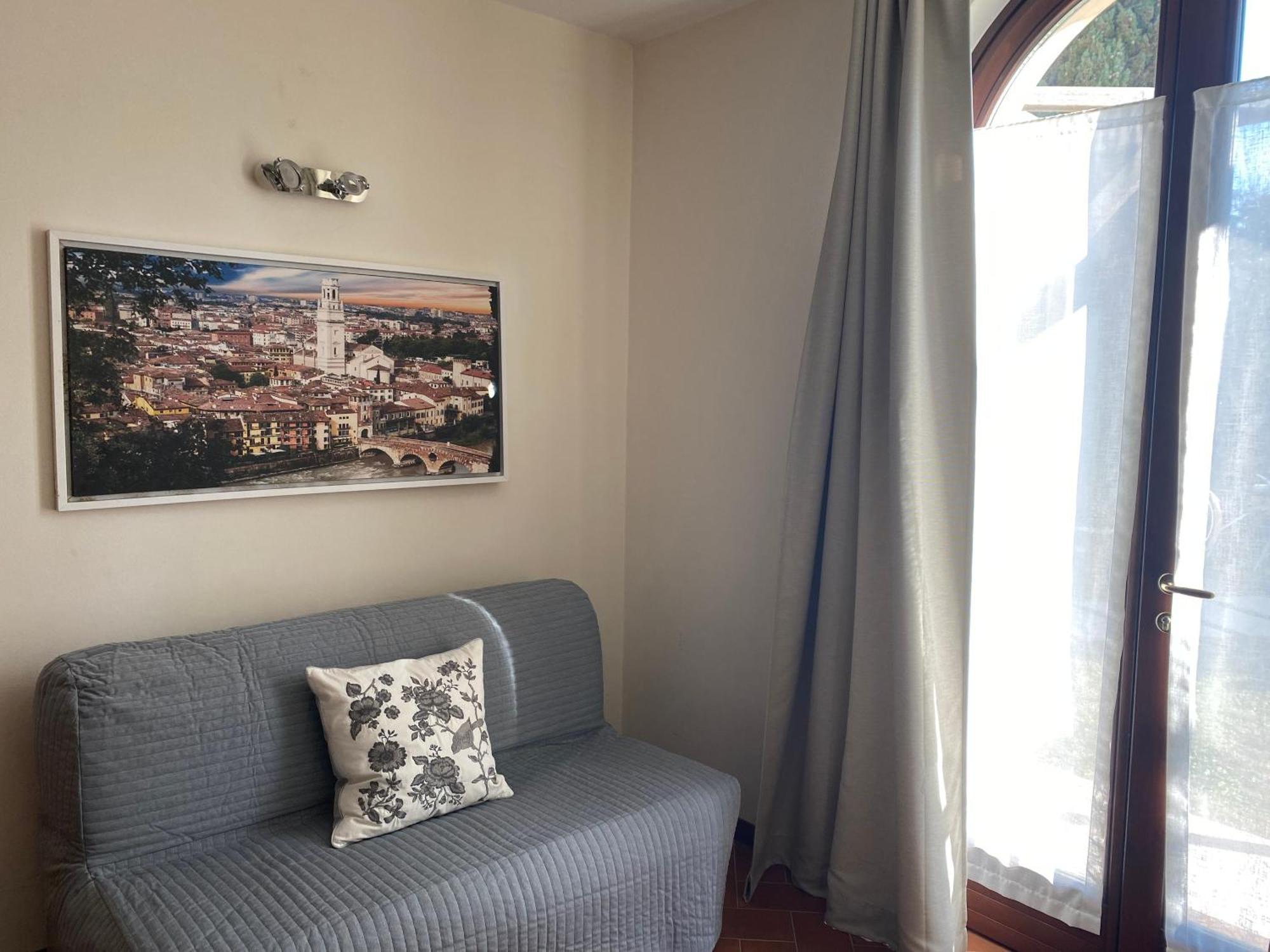 Residenza Cipressi E Olivi Apartment Verona Luaran gambar